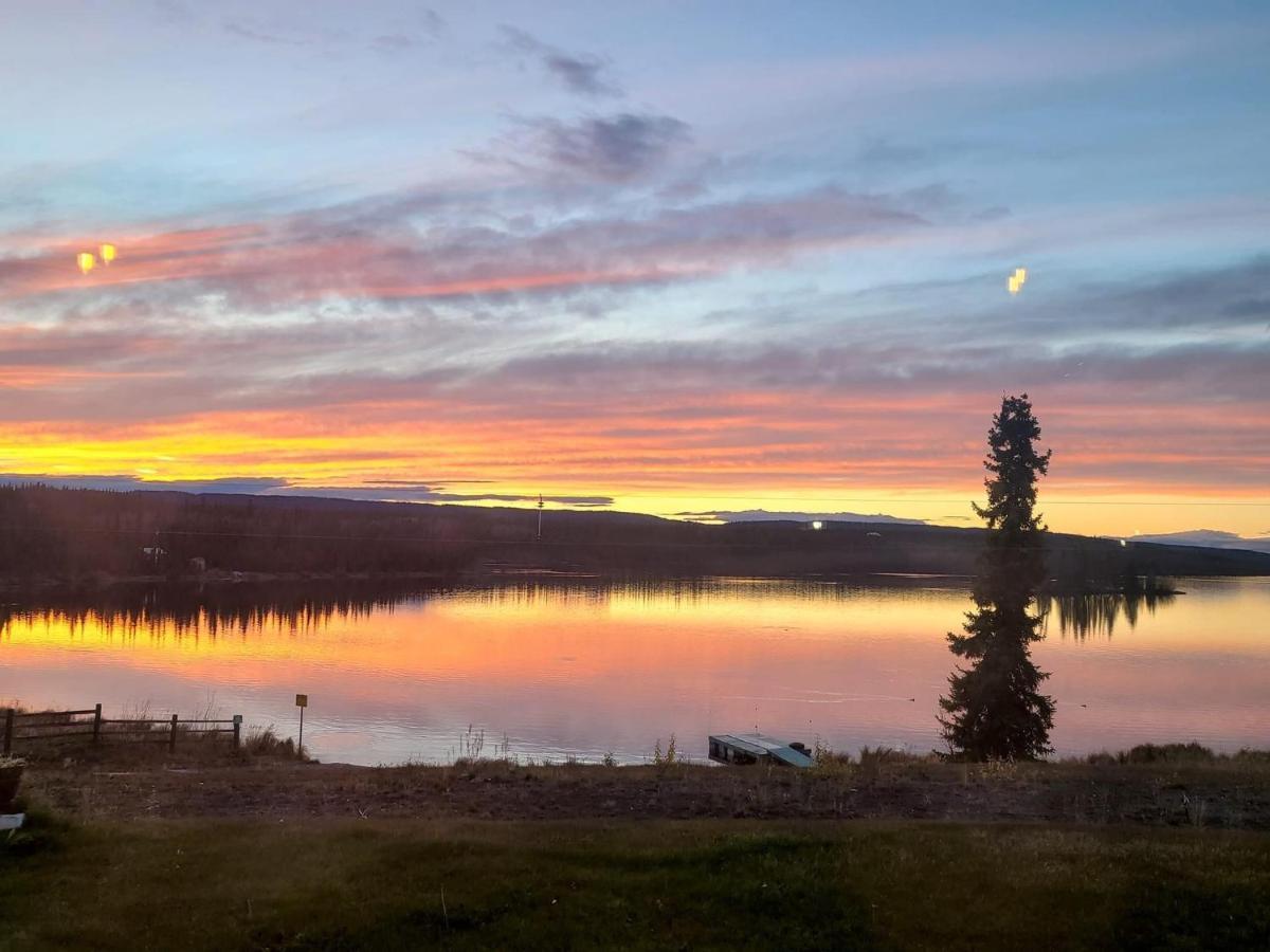 Tolsona Lake Lodge Гленналлен Екстер'єр фото